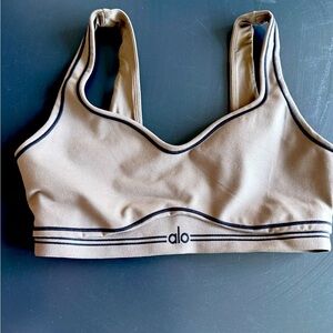 Alo Yoga Heart Throb Bra